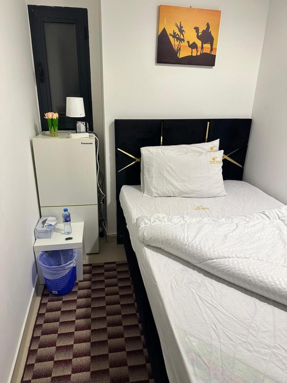 Four Stars Hostel Dubai Eksteriør bilde