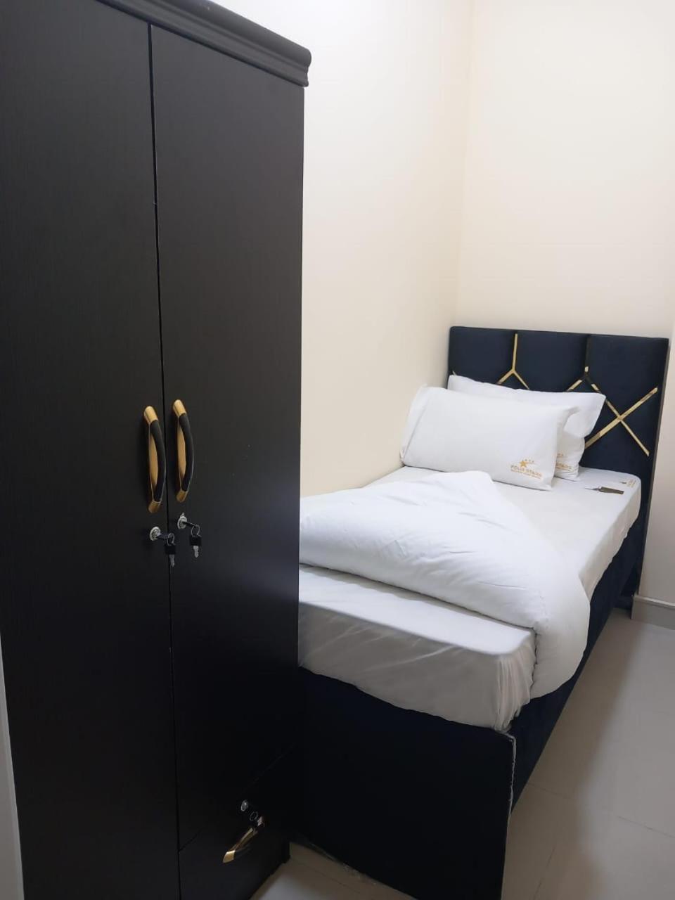 Four Stars Hostel Dubai Eksteriør bilde
