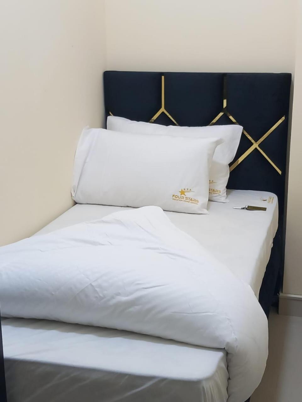 Four Stars Hostel Dubai Eksteriør bilde