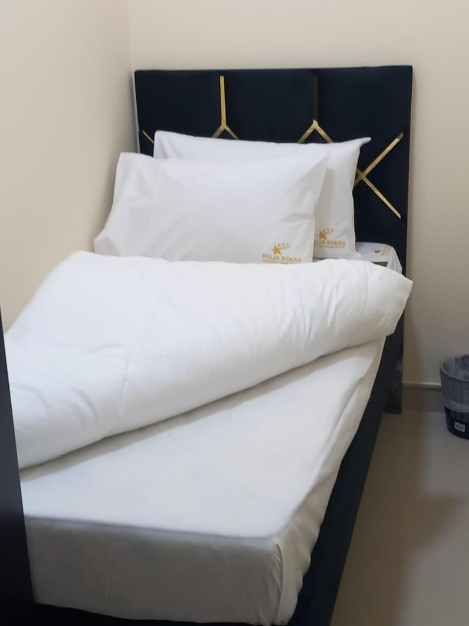 Four Stars Hostel Dubai Eksteriør bilde